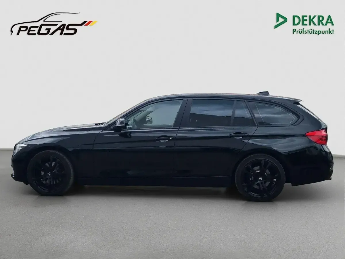 Używany BMW 320 Advantage 190 KM (139 kW) 2017 Czarny Kombi