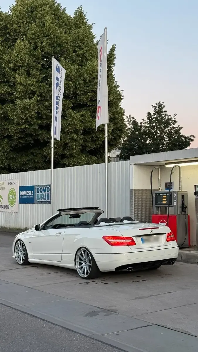 Gebraucht Mercedes E350 AMG 265 PS (194 kW) 2012 Weiß Cabrio