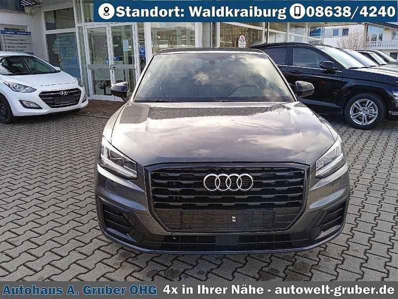 Gebraucht Audi Q2 S-Line 150 PS (110 kW) 2019 Daytona gray pearl effect SUV