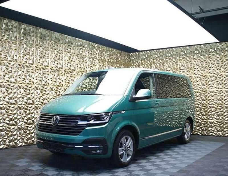 Gebraucht VW Multivan Generation Six 204 PS (150 kW) 2022 Bay leaf green Van