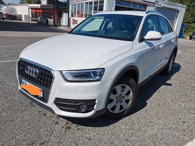 Weiß Gebraucht 2012 Audi Q3 SUV | 13.800 € (Fairer Preis) - Bild 1/4