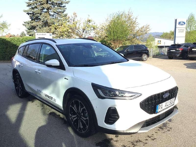 Usata Ford Focus Active 155 CV (114 kW) 2023 Bianco Station wagon
