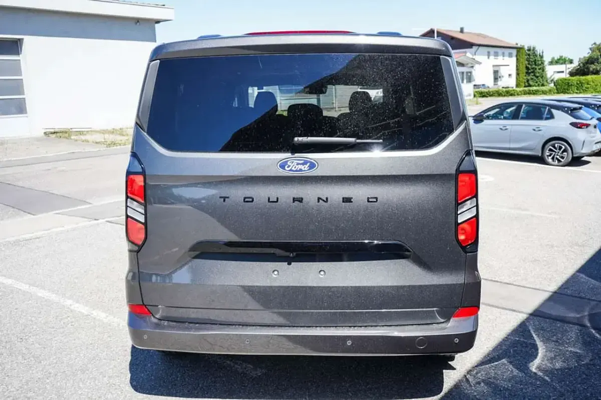 Neu Ford Tourneo Custom 170 PS (125 kW) 2026 Magnetic grau metallic () Van