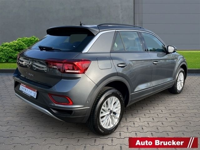 Second-hand VW T-Roc Life 150 CP (110 kW) 2024 Gri SUV