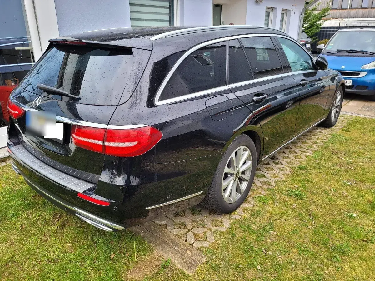 Gebraucht Mercedes E200 Avantgarde 160 PS (117 kW) 2020 Schwarz Kombi