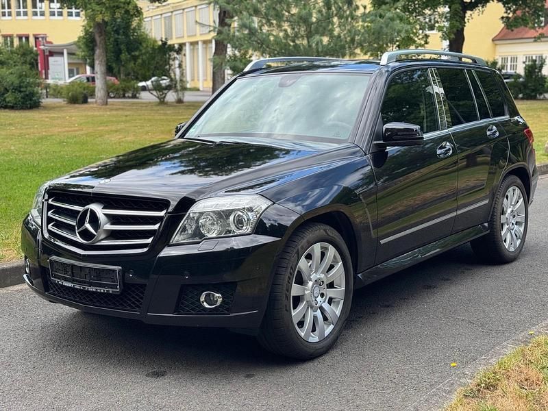 Schwarz Gebraucht 2009 Mercedes GLK320 SUV | 14.900 € (Fairer Preis) - Bild 1/4