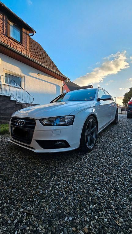 Gebraucht Audi A4 S-Line 177 PS (130 kW) 2012 Weiß Kombi