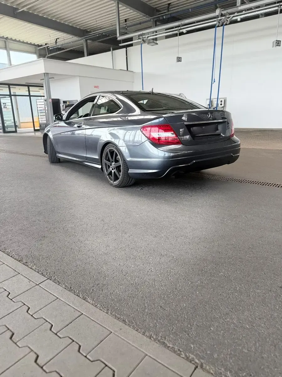 Gebraucht Mercedes C220 AMG line 170 PS (125 kW) 2013 Coupé