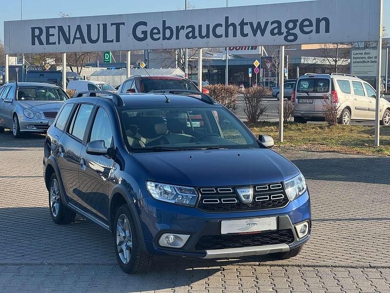 Gebraucht Dacia Logan Stepway 90 PS (66 kW) 2019 Blau cosmos Kombi