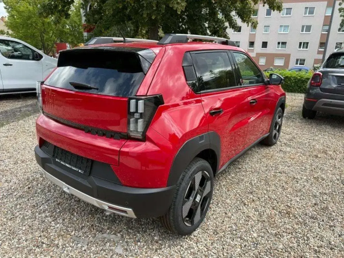 Neu Fiat Grande Panda La Prima 101 PS (74 kW) 2026 Rot Kleinwagen