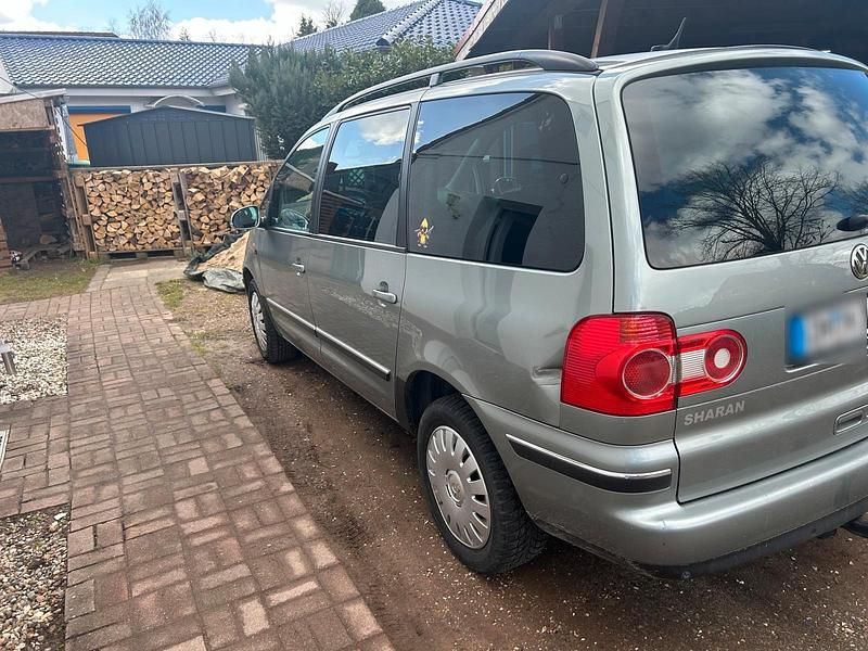 Gebraucht VW Sharan 150 PS (110 kW) 2004 Silber Van / Kleinbus