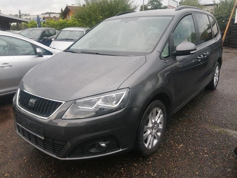 Grau Gebraucht 2011 Seat Alhambra Van / Kleinbus | 8.790 € (Fairer Preis) - Bild 1/4