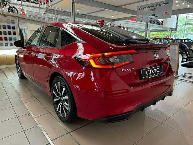 Gebraucht Honda Civic Elegance 184 PS (135 kW) 2024 Premium crystal red Limousine