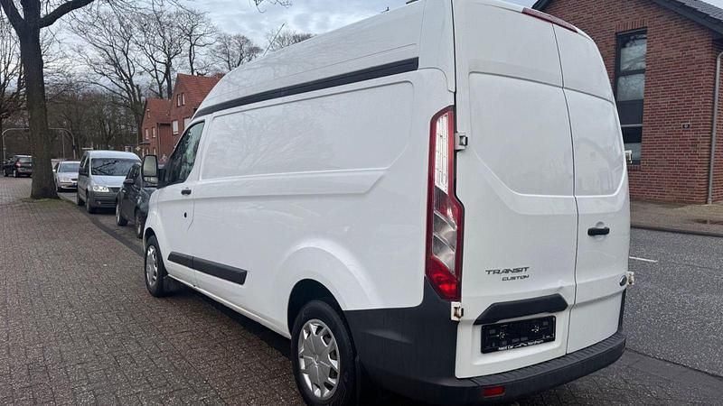 Używany Ford Transit Custom Trend 125 KM (91 kW) 2016 Biały Minivan