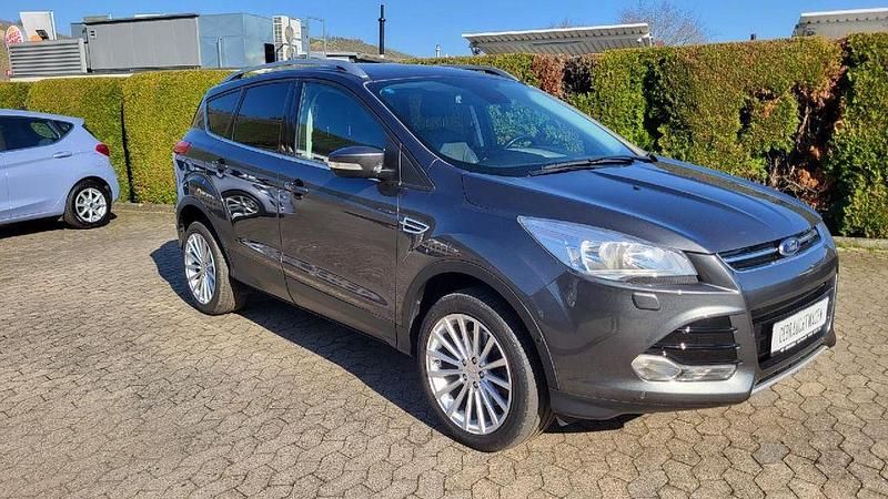 Gebraucht Ford Kuga Titanium 150 PS (110 kW) 2016 Magneticgrau (metallic) SUV
