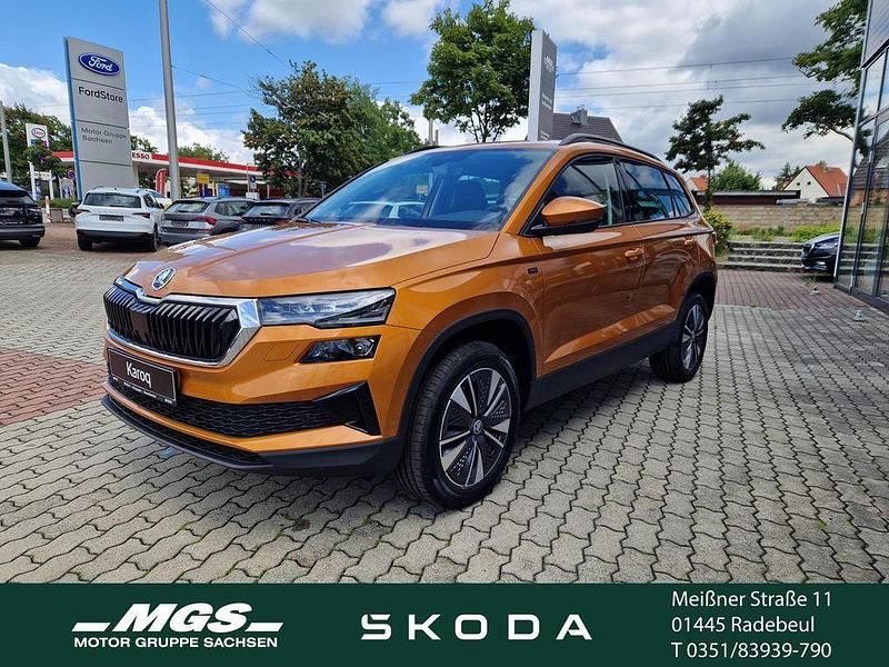Phoenixorange metallic Neu 2025 Skoda Karoq Tour SUV | 36.780 € (Fairer Preis) - Bild 1/4