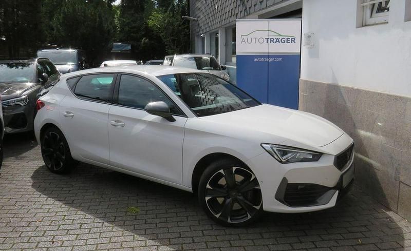 Weiß Gebraucht 2021 Cupra Leon Limousine | 22.390 € (Guter Preis) - Bild 1/4