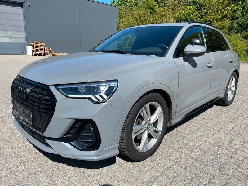 Blau Gebraucht 2019 Audi Q3 S-Line SUV | 18.000 € (Guter Preis) - Bild 1/4