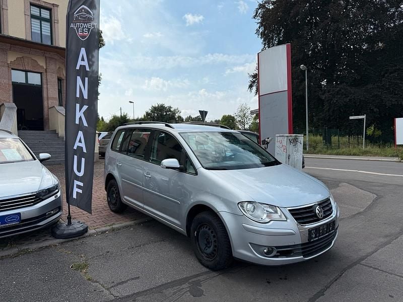 Silber Gebraucht 2007 VW Touran Van / Kleinbus | 5.999 € (Etwas zu teuer) - Bild 1/4