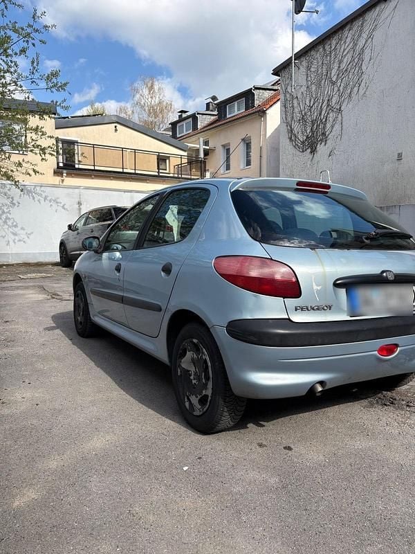 Gebraucht Peugeot 206 75 PS (55 kW) 2002 Andere farben Kleinwagen