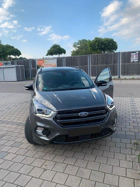 Gebraucht Ford Kuga ST 230 PS (169 kW) 2019 Grau SUV