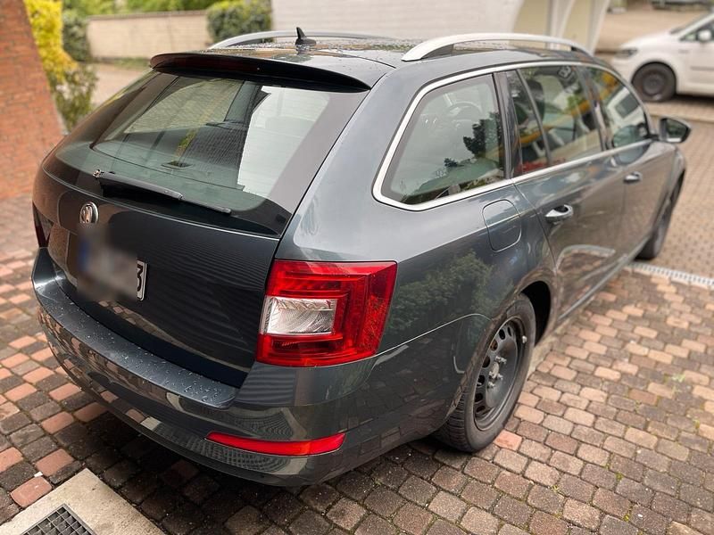 Gebraucht Skoda Octavia G-TEC 110 PS (80 kW) 2015 Grau Kombi