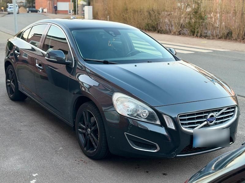 Gebraucht Volvo S60 136 PS (100 kW) 2013 Grau Limousine
