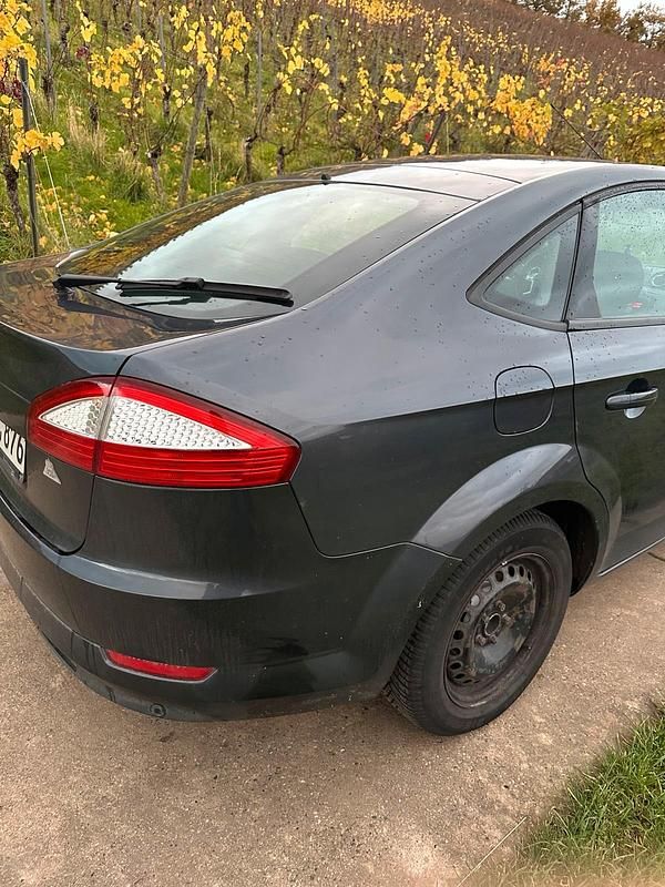 Gebraucht Ford Mondeo 120 PS (88 kW) 2008 Blau Limousine