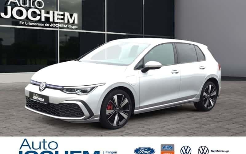 Silber Gebraucht 2021 VW Golf VIII GTE Limousine | 22.990 € (Fairer Preis) - Bild 1/4