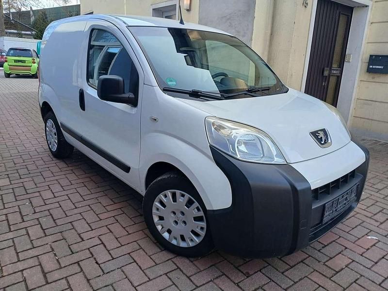 Gebraucht Peugeot Bipper Basis 73 PS (53 kW) 2010 Weiß Van / Kleinbus