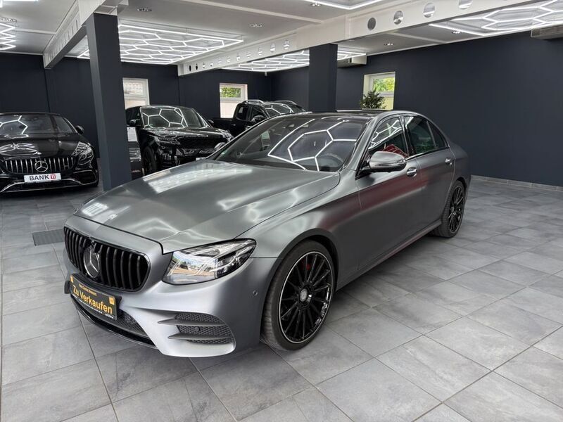 Grau Gebraucht 2016 Mercedes E400 AMG Limousine | 32.999 € (Etwas zu teuer) - Bild 1/4