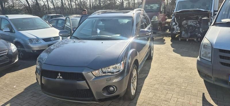 Gebraucht Mitsubishi Outlander 177 PS (130 kW) 2010 Grau SUV
