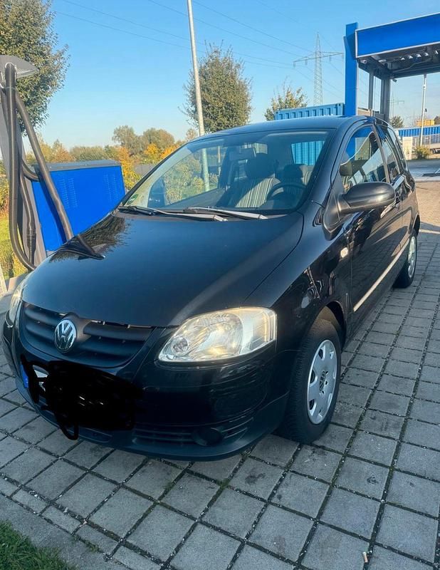 Schwarz Gebraucht 2005 VW Fox Kleinwagen | 2.050 € (Fairer Preis) - Bild 1/4