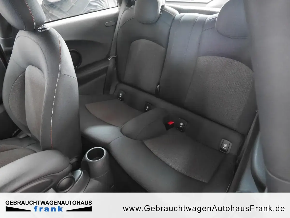Gebraucht Mini One D 95 PS (69 kW) 2015 Blazing red ii metallic Kleinwagen