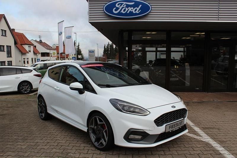 Weiß Gebraucht 2019 Ford Fiesta ST Kleinwagen | 19.990 € (Teuer) - Bild 1/4