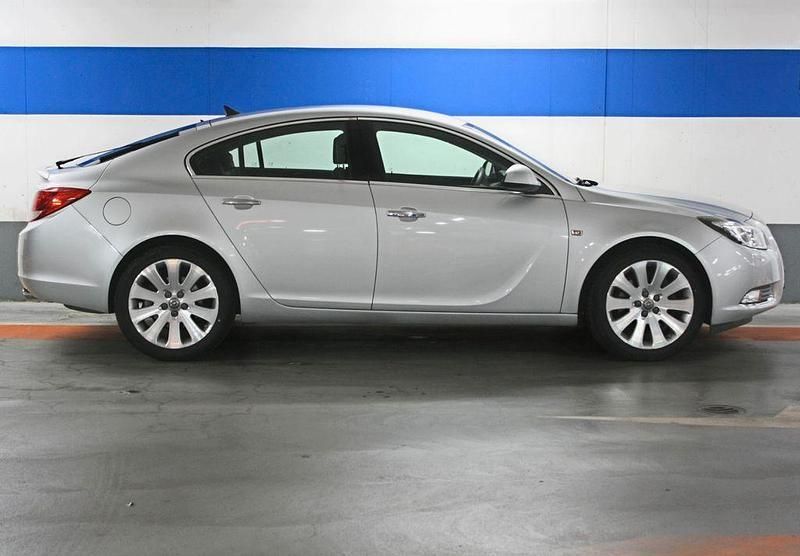 Gebraucht Opel Insignia Innovation 260 PS (191 kW) 2012 Silber Limousine