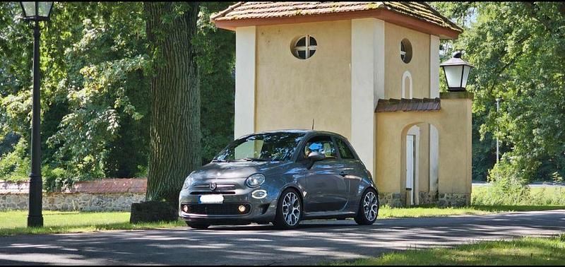 Grau Gebraucht 2016 Fiat 500S Sport Kleinwagen | 8.490 € (Guter Preis) - Bild 1/4