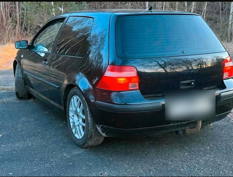 Gebraucht VW Golf IV 105 PS (77 kW) 2002 Schwarz Kleinwagen