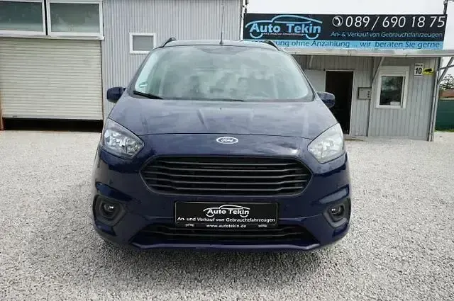 Gebraucht Ford Tourneo Courier Trend 101 PS (74 kW) 2019 Blazerblau Van / Kleinbus