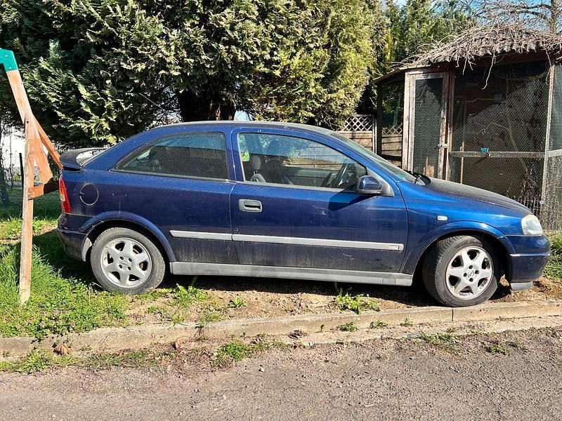 Gebraucht Opel Astra 90 PS (66 kW) 2001 Blau Coupé
