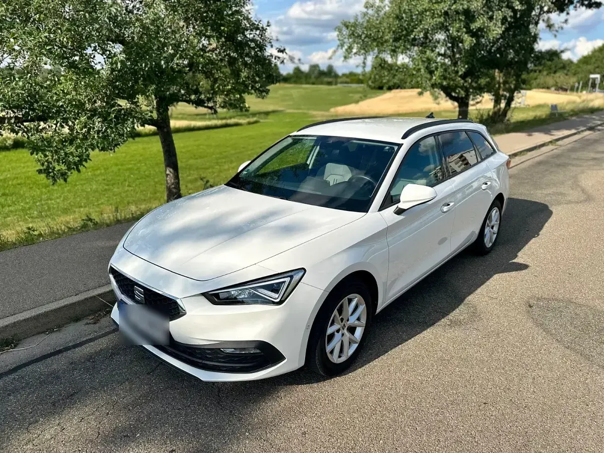 Gebraucht Seat Leon 150 PS (110 kW) 2022 Weiß Kombi