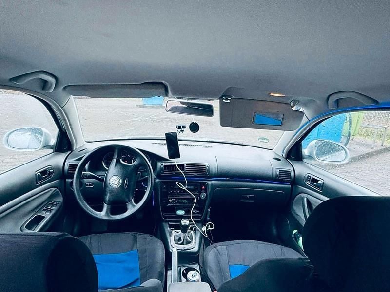 Gebraucht VW Passat 130 PS (95 kW) 2005 Grau Kleinwagen