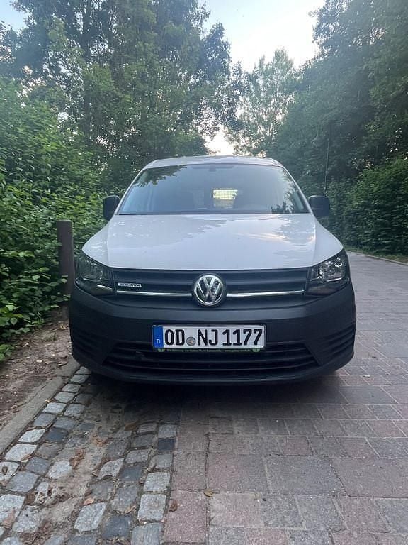 Weiß Gebraucht 2017 VW Caddy Van / Kleinbus | 10.000 € - Bild 1/4