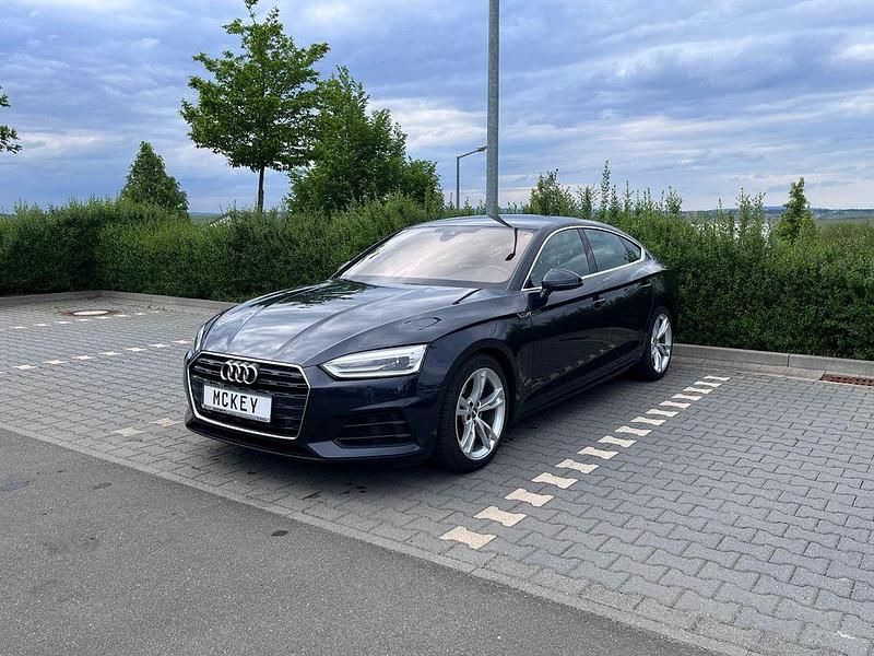 Gebraucht Audi A5 Sportback Basis 170 PS (125 kW) 2018 Blau Kleinwagen