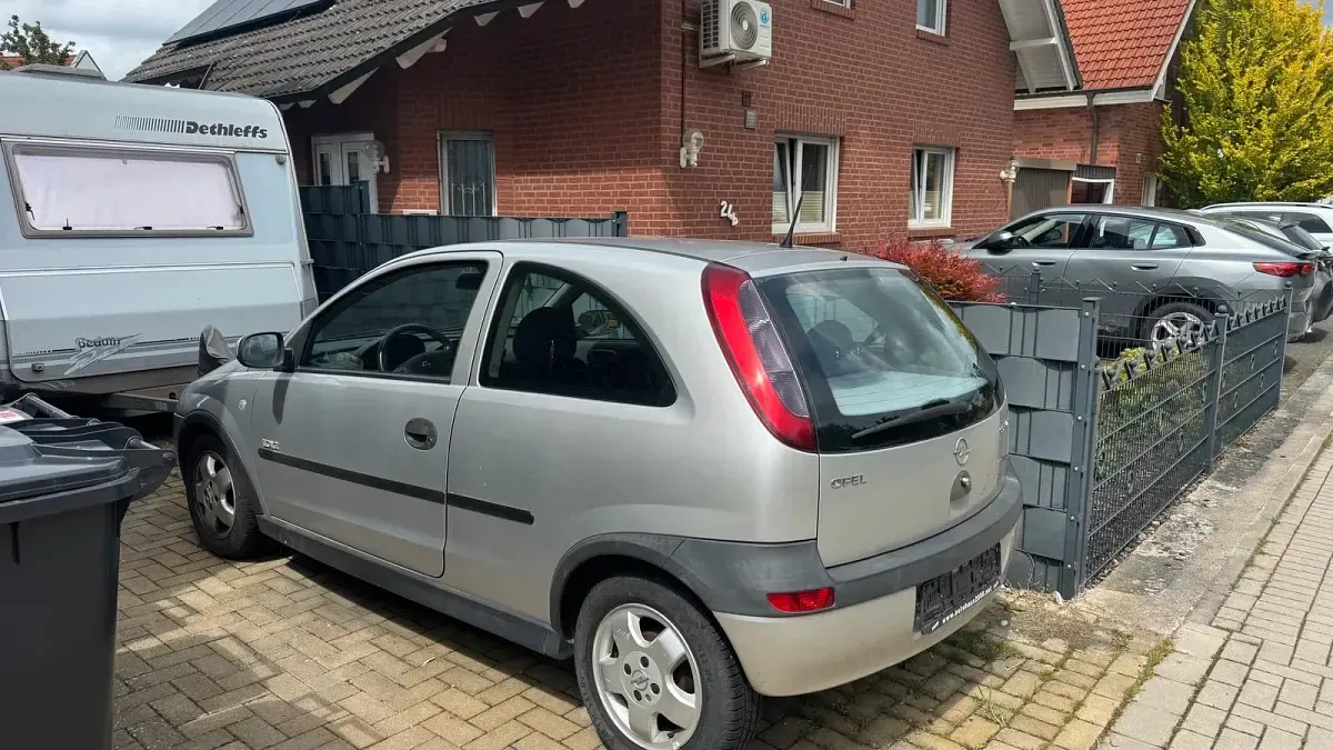 Gebraucht Opel Corsa 75 PS (55 kW) 2001 Silber Kleinwagen