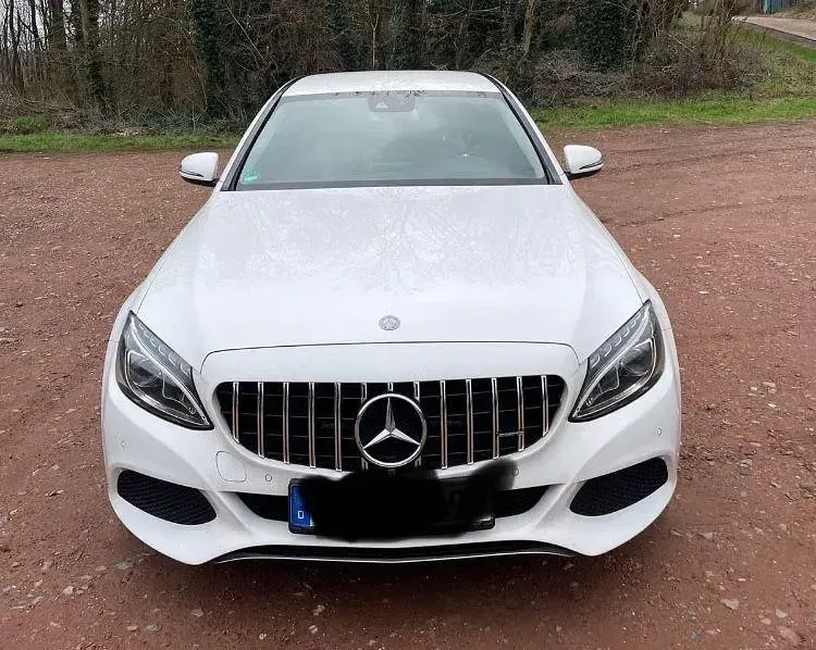 Gebraucht Mercedes C220 170 PS (125 kW) 2015 Weiß Limousine