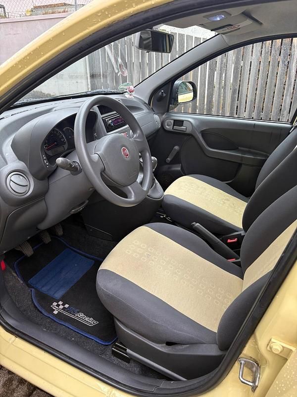 Gebraucht Fiat Panda 69 PS (50 kW) 2011 Gelb Kleinwagen