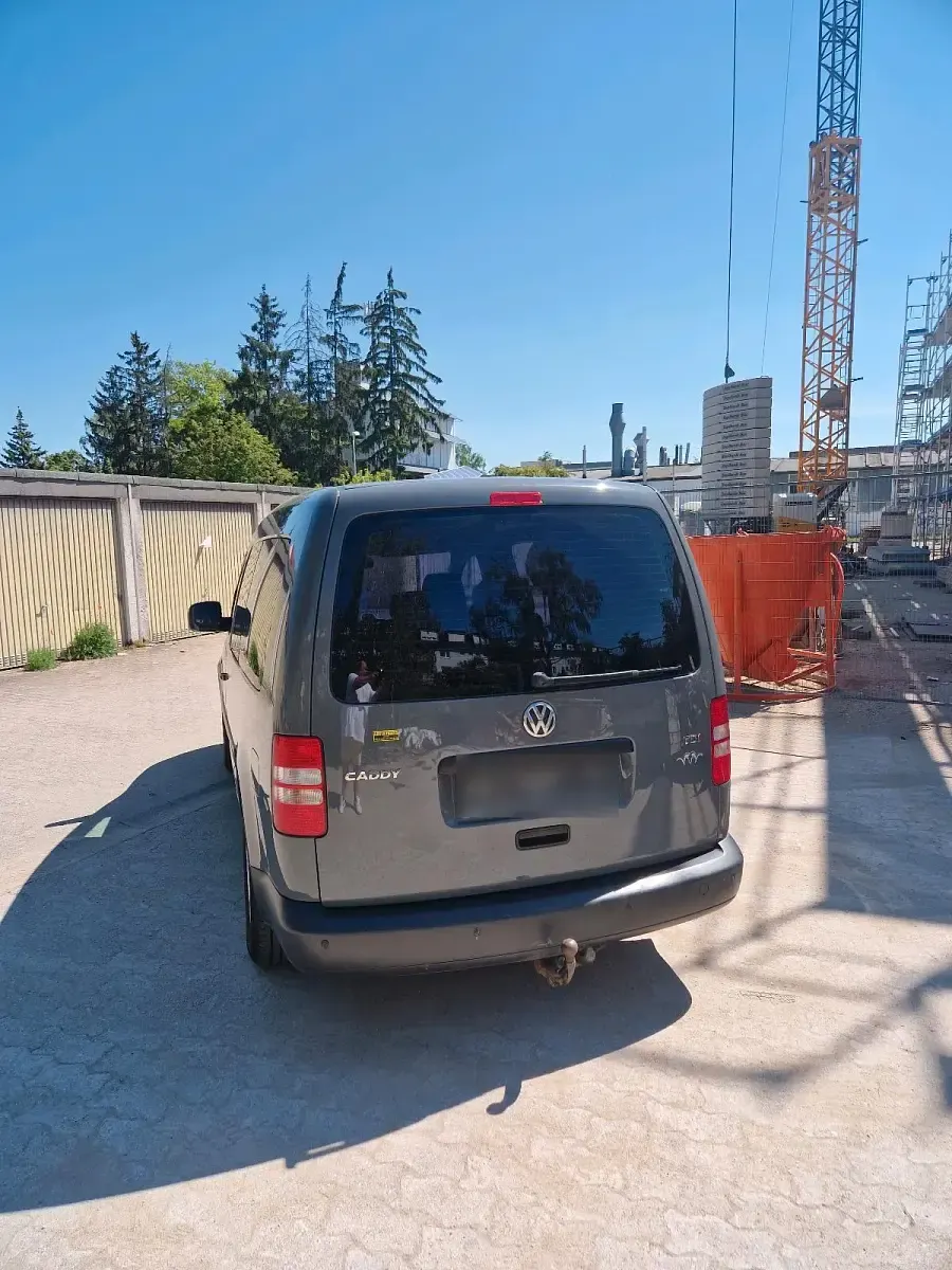 Gebraucht VW Caddy 102 PS (75 kW) 2015 Grau Van / Kleinbus