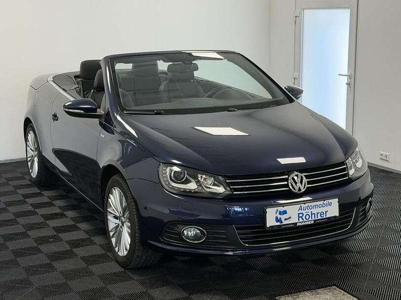 Gebraucht VW Eos Cup 122 PS (89 kW) 2014 Blau night blue metallic (metallic) Cabrio