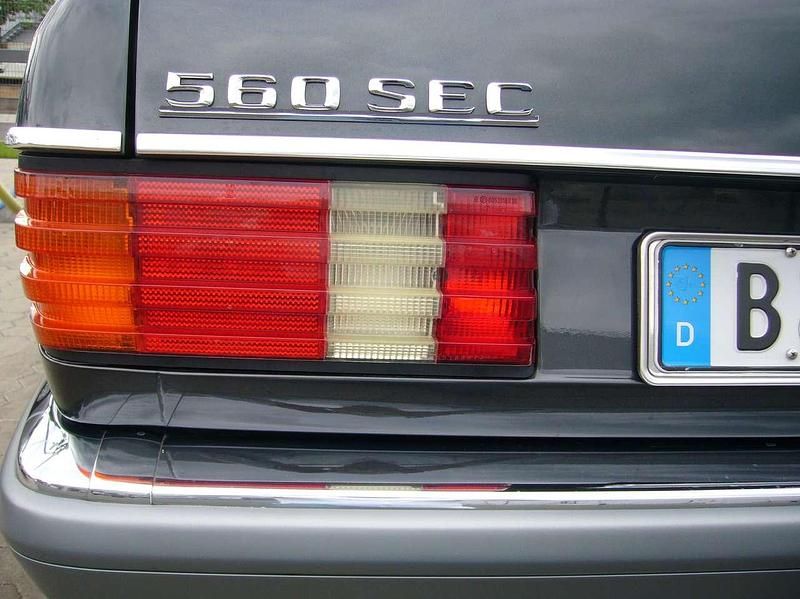 Gebraucht Mercedes 560 299 PS (219 kW) 1989 Schwarz Coupé